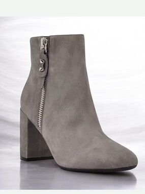 Nine West • Takes 9x9 Dark Gray Suede  • Ankle Booties • Size 7